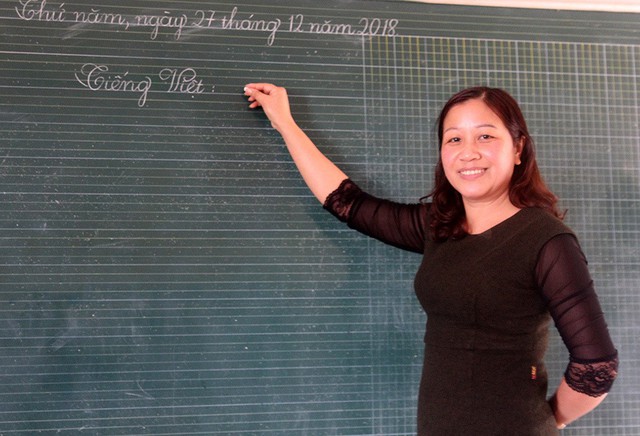 T&ocirc;i hi vọng khi m&igrave;nh đến b&ecirc;n c&aacute;c em với c&aacute;i t&acirc;m của người thầy th&igrave; học tr&ograve; sẽ cảm thấy hạnh ph&uacute;c - C&ocirc; L&ecirc; Thị Nếp.