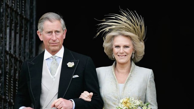 Đám cưới của Thái tử Charles và bà Camilla năm 2005. Ảnh: UK Press.