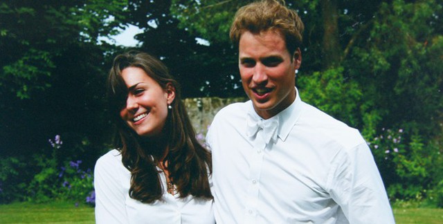 Kate và William chụp ảnh lưu niệm khi tốt nghiệp Đại học St. Andrew, Scotland tháng 6/2005. Ảnh: Middleton Family.