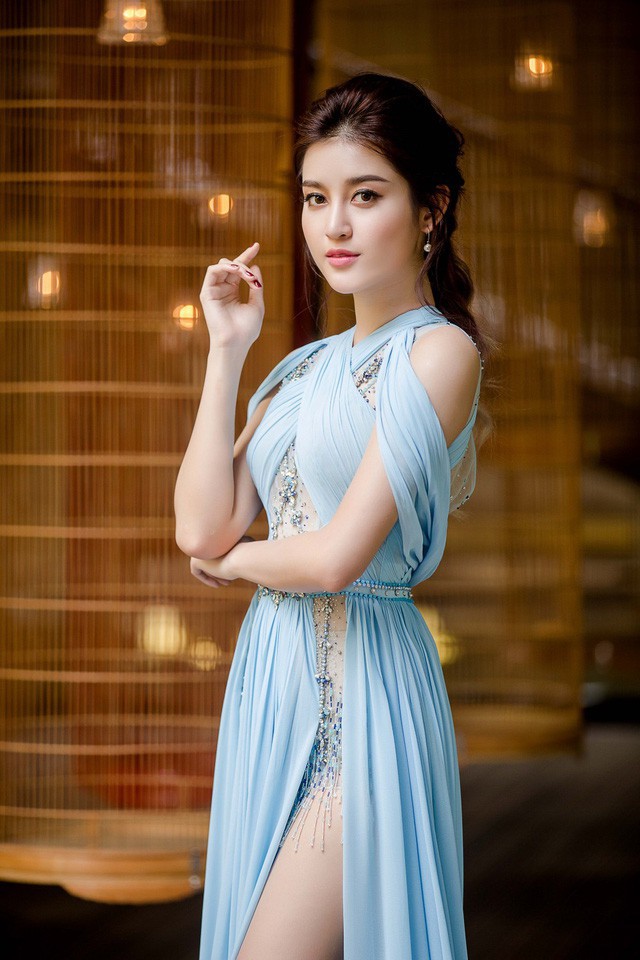 Xanh da trời là một trong hai màu may mắn của người tuổi Dần năm nay.