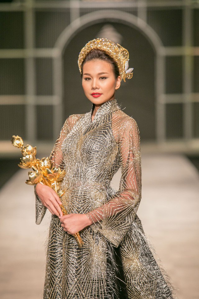 Người tuổi Mùi cũng có thể lựa chọn phụ kiện màu vàng để tăng thêm phần may mắn.