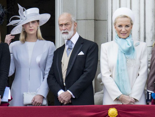 Lady Gabriella Windsor cùng cha mẹ của mình khi tham dự một sự kiện hoàng gia.