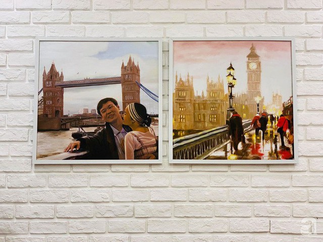 
Hai bức tranh chuyện tình và chiều mưa London được một hoạ sĩ thể hiện bằng màu sắc và bút pháp của hội họa, hòa nhập với không gian phòng khách. Cảm hứng nguồn từ chính những bức ảnh ông xã chị Cỏ chụp.
