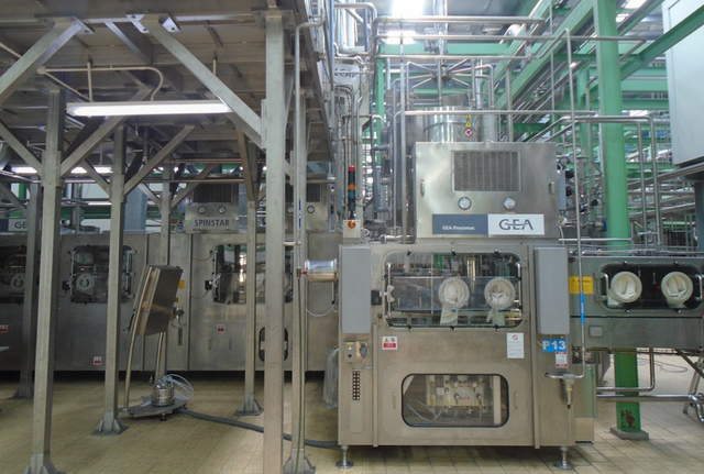 D&acirc;y chuyền c&ocirc;ng nghệ Aseptic của tập đo&agrave;n GEA lắp đặt tại nh&agrave; m&aacute;y của T&acirc;n Hiệp Ph&aacute;t.