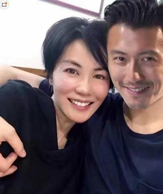 Trong khi dân mạng cho rằng cặp đôi sẽ không công khai thì blogger cho biết vì Tạ Đình Phong có phim chiếu tháng 3 nên tài tử nổi tiếng sẽ công bố tin này vào tháng 3.