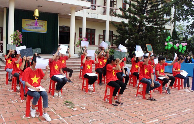 Hoạt động ngoại khóa chính là cách để giúp học sinh tiếp cận gần hơn với những kiến thức về giáo dục giới tính, sức khỏe sinh sản. Ảnh: P.Thủy