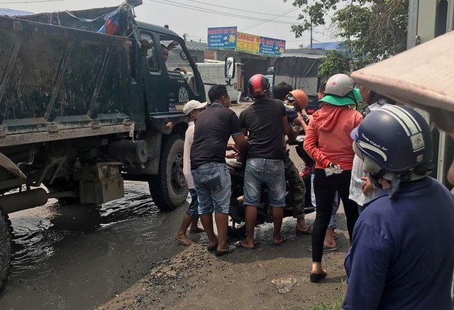 Mẹ bị tai nạn giao thông, các con đến hiện trường gào khóc: Về ăn cơm với con, mẹ ơi! - Ảnh 3.