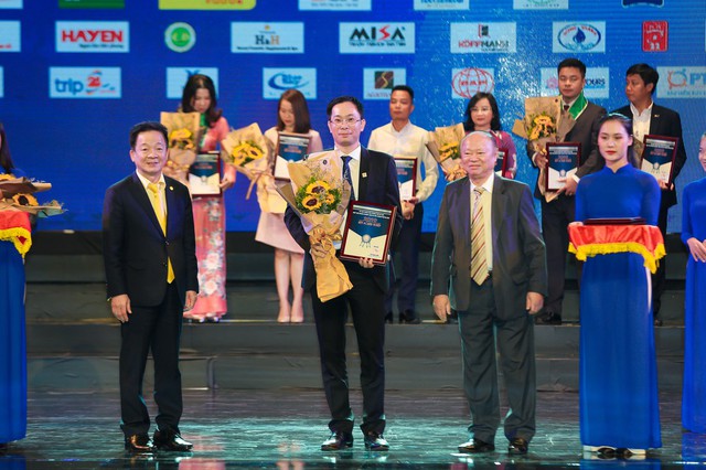 Văn Phú - Invest được tôn vinh tại Đêm doanh nghiệp 2019 - Ảnh 2.