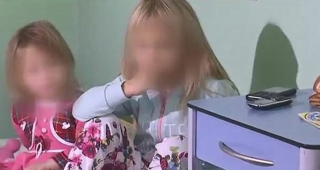 2 đứa trẻ ngất xỉu giữa đường, hàng xóm gọi cấp cứu trước khi nhận ra thủ phạm là chất lỏng trong bình sữa chúng nhận được từ bố - Ảnh 3. 2 đứa trẻ ngất xỉu giữa đường, hàng xóm gọi cấp cứu trước khi nhận ra thủ phạm là chất lỏng trong bình sữa chúng nhận được từ bố - Ảnh 3.