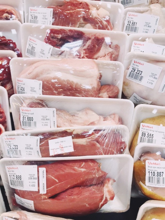 Giá thịt lợn tăng sốc, trong siêu thị đã vượt 150.000 đồng/kg, dự báo tiếp tục tăng cao - Ảnh 2.