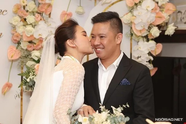 Những cặp đôi showbiz Việt có con rồi mới làm đám cưới - Ảnh 4.