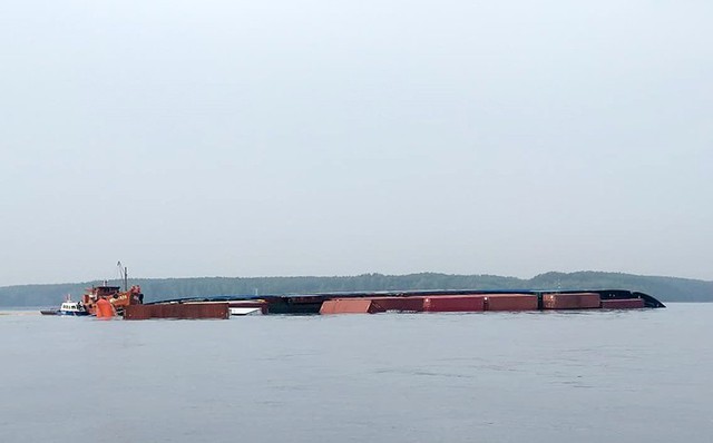 Tàu container chìm ở Cần Giờ  - Ảnh 1.