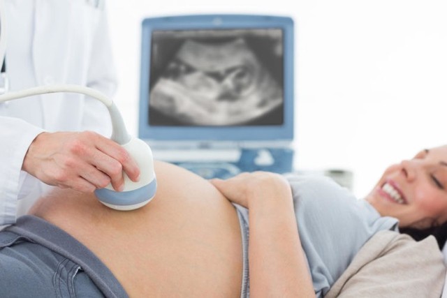 Tưởng đau bụng chuyển dạ đẻ, mẹ bầu 9 tháng sốc khi biết thai đã chết lưu - Ảnh 2.
