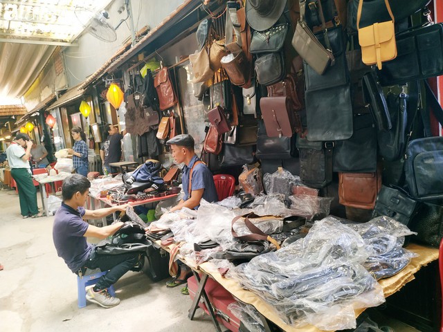 Lạc vào chợ đồ cổ Cao Minh, phiên chợ 1 tuần mở 1 lần - nơi buôn bán hoài niệm và tìm về hồi ức giữa lòng Sài Gòn - Ảnh 30.