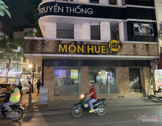 Món Huế đóng cửa cả loạt, nghi án vỡ nợ quán tan hoang - Ảnh 1.