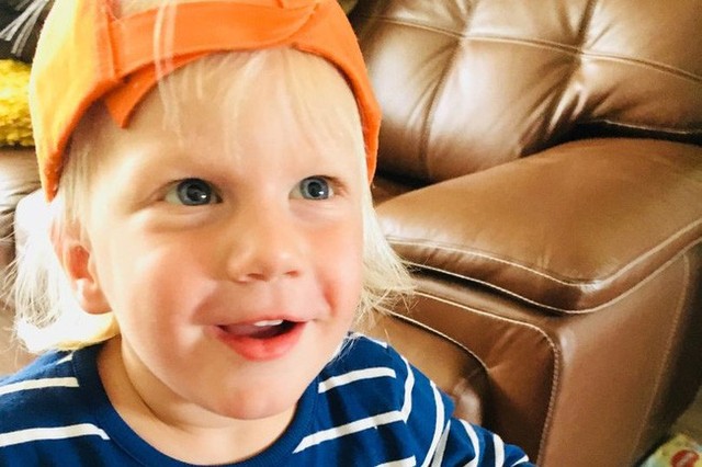Bé trai 2 tuổi tử vong bởi một hạt đậu Hà Lan trong khi cả nhà đang ngồi xem phim ngay cạnh - Ảnh 1.