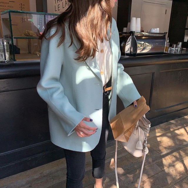 Kiểu áo khoác vừa ấm vừa đẹp chuẩn sống ảo Instagram khi trời se lạnh - Ảnh 8.