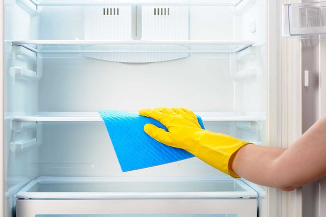 Bao lâu thì nên làm sạch ngăn đông tủ lạnh một lần để tránh tình trạng nhiễm khuẩn đồ ăn - Ảnh 2.