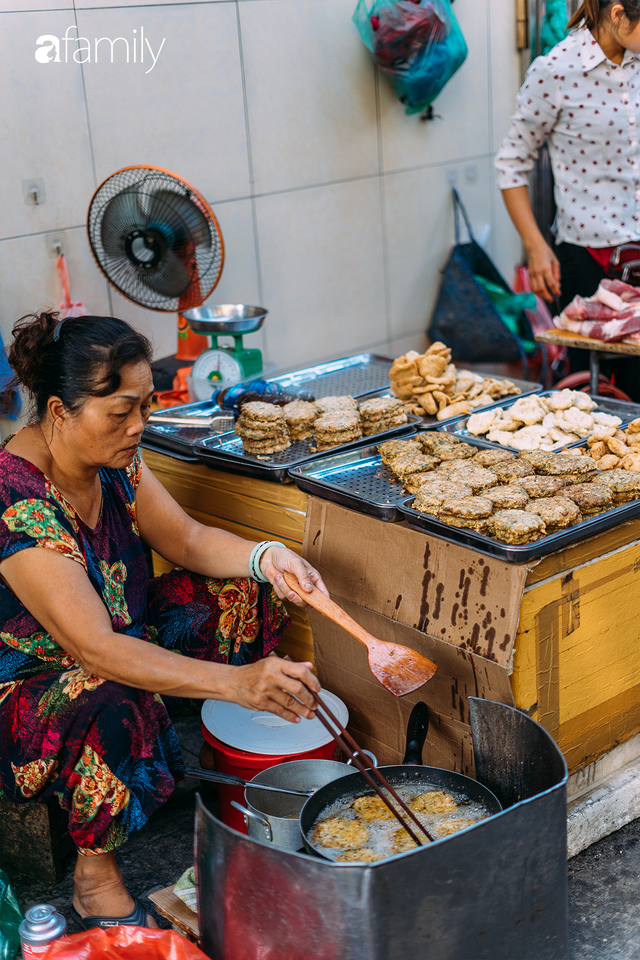 Rươi - báu vật ruộng đồng và văn hóa đi ăn rươi đi mỗi khi lạnh trời của người Hà Nội - Ảnh 9.