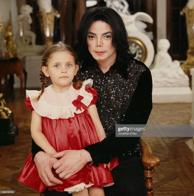 10 năm sống trong nổi loạn và tổn thương của con gái Michael Jackson - Ảnh 1.