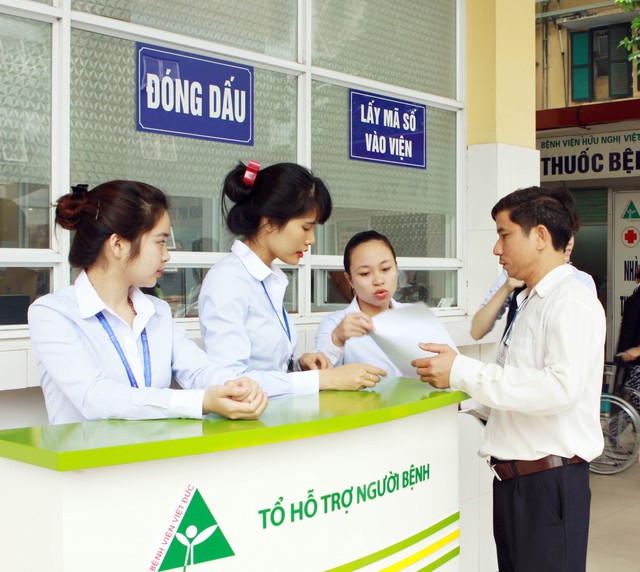 Bệnh viện Việt Đức chú trọng nâng cao chất lượng dịch vụ chăm sóc người bệnh - Ảnh 2.