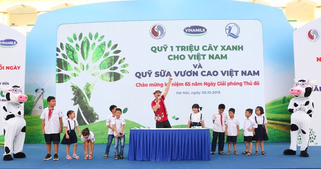 Vinamilk chung tay bảo vệ môi trường thủ đô thông qua quỹ 1 triệu cây xanh cho Việt Nam - Ảnh 8.