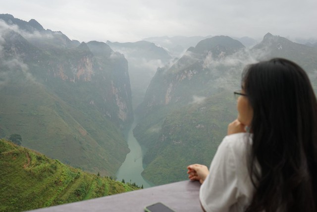 Panorama “mọc” trên đỉnh Mã Pì Lèng: Đừng tạo áp lực để đi ngược với luật pháp - Ảnh 4.