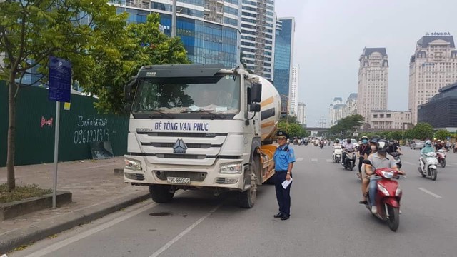 Vụ 2 người tử vong sau va chạm xe bê tông Vạn Phúc: Nỗi sợ hãi mang tên xe bồn bê tông - Ảnh 3.