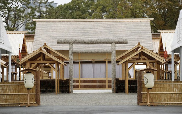 Khu đền 18 triệu USD nơi Nhật hoàng thực hiện nghi lễ với nữ thần - Ảnh 1.