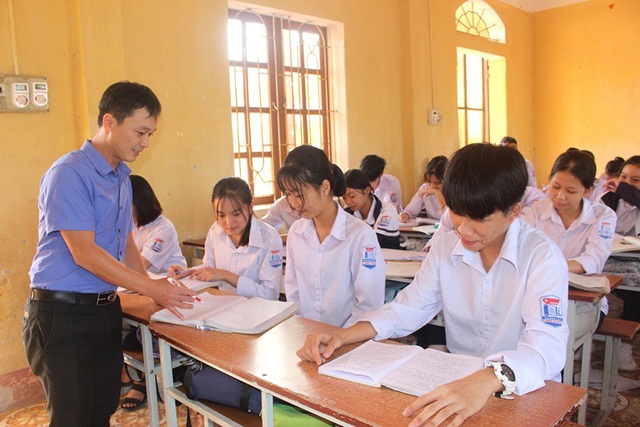 Trường THPT Khúc Thừa Dụ: Niềm vui lớn sau 20 năm thành lập - Ảnh 3.