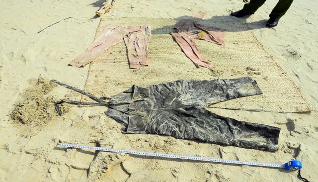 Hé lộ nguyên nhân cái chết của thi thể không đầu ở bãi biển - Ảnh 2.