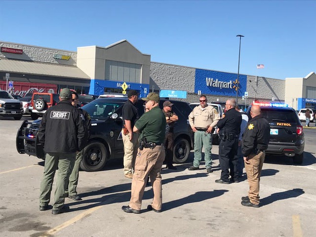 Xả súng trong siêu thị ở bang Oklahoma làm ba người tử vong - Ảnh 1.