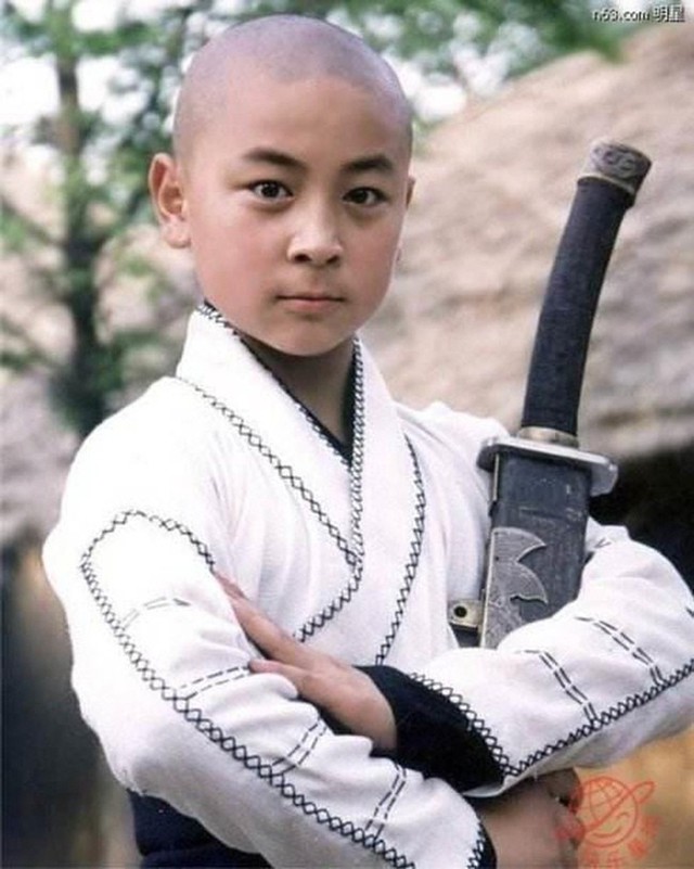 Hai thần đồng thiếu lâm Ô long viện: Người trượt dốc vì tình ái, kẻ loay hoay tìm chỗ đứng - Ảnh 3. Hai thần đồng thiếu lâm Ô long viện: Người trượt dốc vì tình ái, kẻ loay hoay tìm chỗ đứng - Ảnh 3.