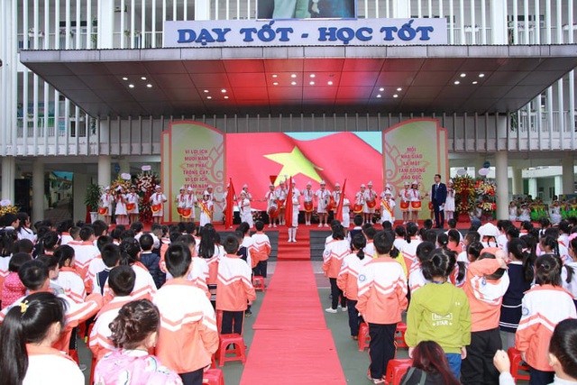 Kỉ niệm 45 năm thành lập Trường Tiểu học Dịch Vọng B - Ảnh 2.