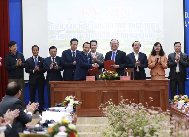 Tập đoàn T&T Group trao tặng tỉnh Hà Giang 1.000 căn nhà tình nghĩa - Ảnh 2.