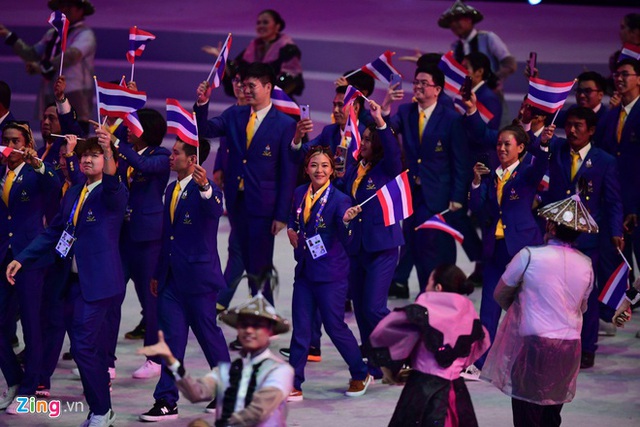 Sea Games 30: Đoàn Việt Nam diễu hành tại lễ khai mạc - Ảnh 23.