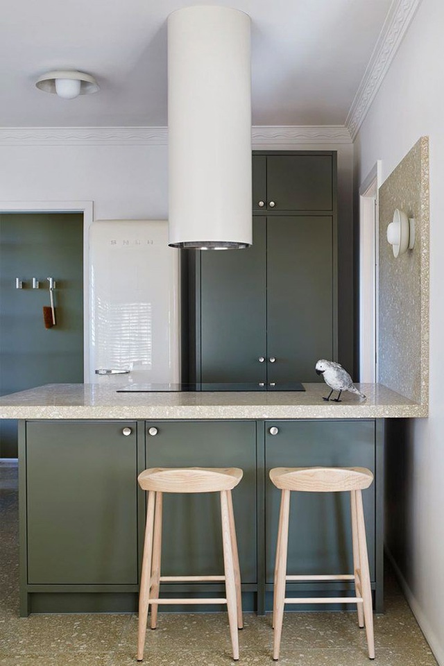 15 ý tưởng bố trí nội thất cho nhà bếp nhỏ khiến bạn không còn cảm thấy khó chịu vì không gian chật hẹp - Ảnh 11.