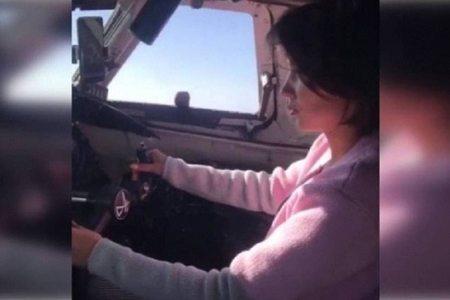  Phi công Nga bị truy tố vì để bạn gái lái máy bay chở khách  - Ảnh 1.