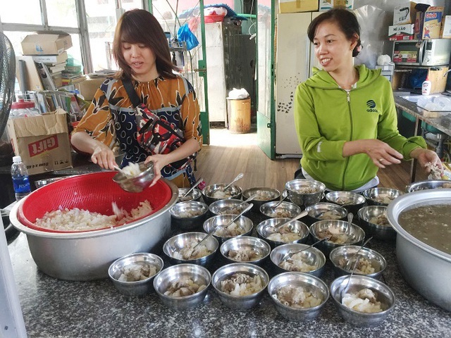 Người đàn ông Sài Gòn tặng cơ ngơi 100 tỷ, xây thêm nhà nuôi trẻ mồ côi - Ảnh 3.