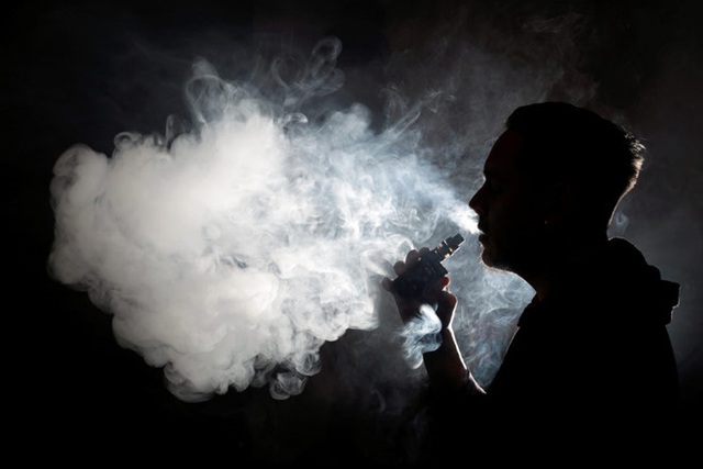Tìm ra ‘thủ phạm’ gây ra tổn thương phổi do thuốc lá điện tử? - Ảnh 1.