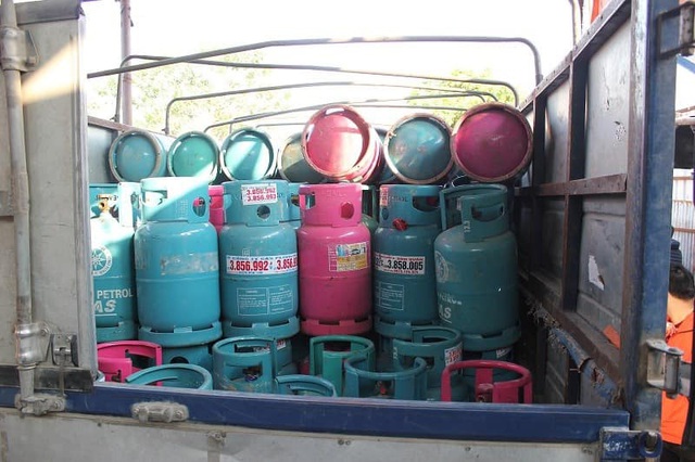 Triệt phá xưởng sang chiết gas trái phép số lượng lớn ở Hải Phòng - Ảnh 2.