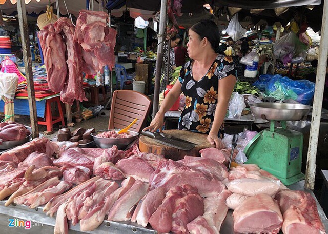 Thịt lợn tới 280.000 đồng/kg, hàng ăn đồng loạt tăng giá - Ảnh 2.