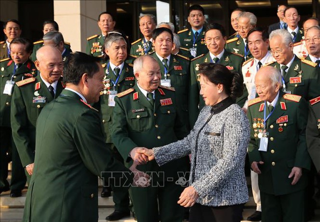  Chủ tịch Quốc hội Nguyễn Thị Kim Ngân gặp mặt cựu chiến binh bộ đội đặc công  - Ảnh 3.