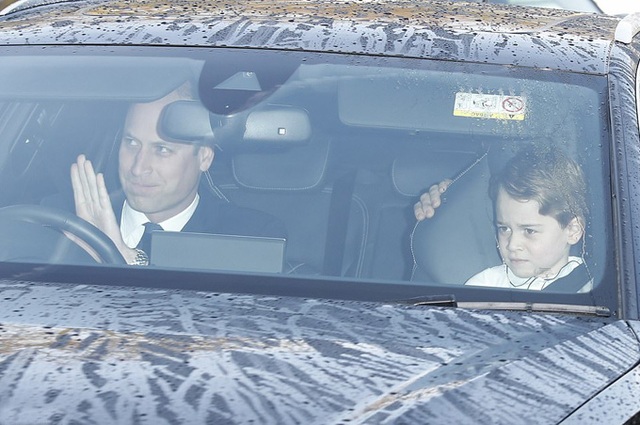 Lý do Kate - William đi xe riêng tới tiệc của Nữ hoàng - Ảnh 2.