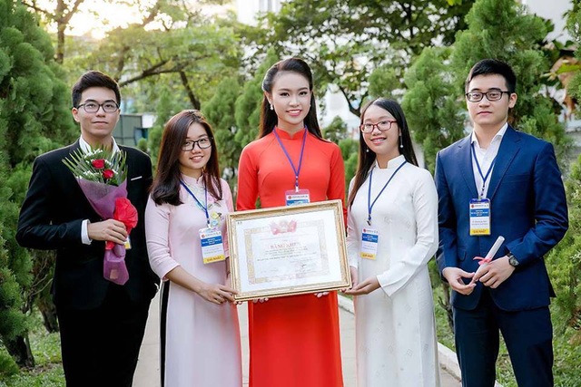 Người đẹp học giỏi nhất lịch sử Hoa hậu Việt Nam làm Đại sứ hòa bình - Ảnh 4.