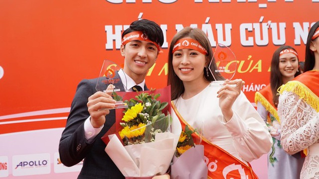 Mặc thời tiết, Hoa hậu Tiểu Vi mong manh ren trắng cùng dàn sao Việt tham dự Chủ nhật Đỏ - Ảnh 6.