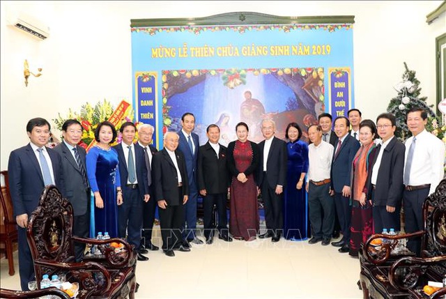  Chủ tịch Quốc hội chúc mừng Giáng sinh tại Trung ương Ủy ban Đoàn kết Công giáo Việt Nam  - Ảnh 2.
