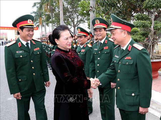  Chủ tịch Quốc hội thăm, làm việc với Bộ Tư lệnh Quân khu 3  - Ảnh 1.