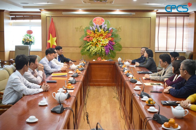 Thứ trưởng Bộ Y tế thăm và chúc mừng Tổng cục Dân số nhân Ngày Dân số Việt Nam - Ảnh 3.