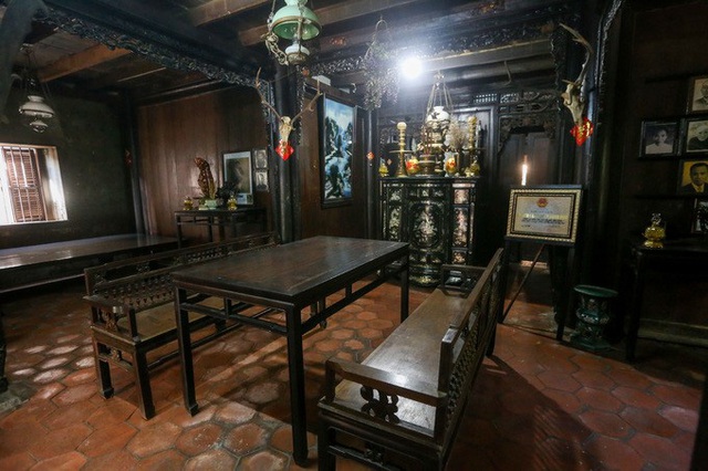 Bi hài bố mẹ già muốn lưu giữ kỷ vật cũ, con thích sắm đồ hiện đại - Ảnh 1.